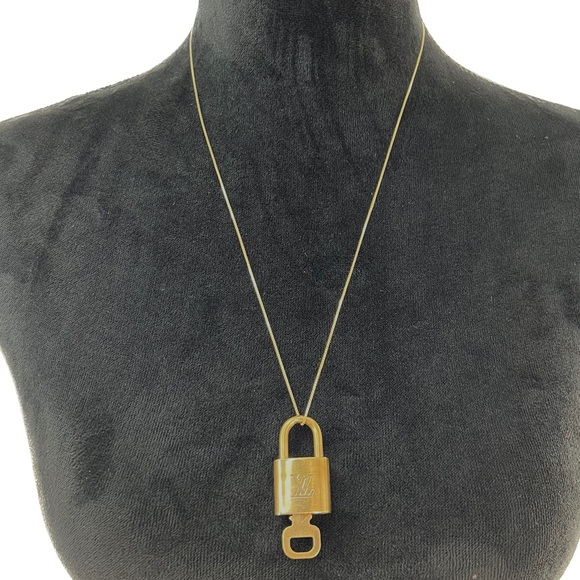 Authentic Louis Vuitton Lock & Key #340 with After Market Venetian Box Chain - Picture 15 of 15